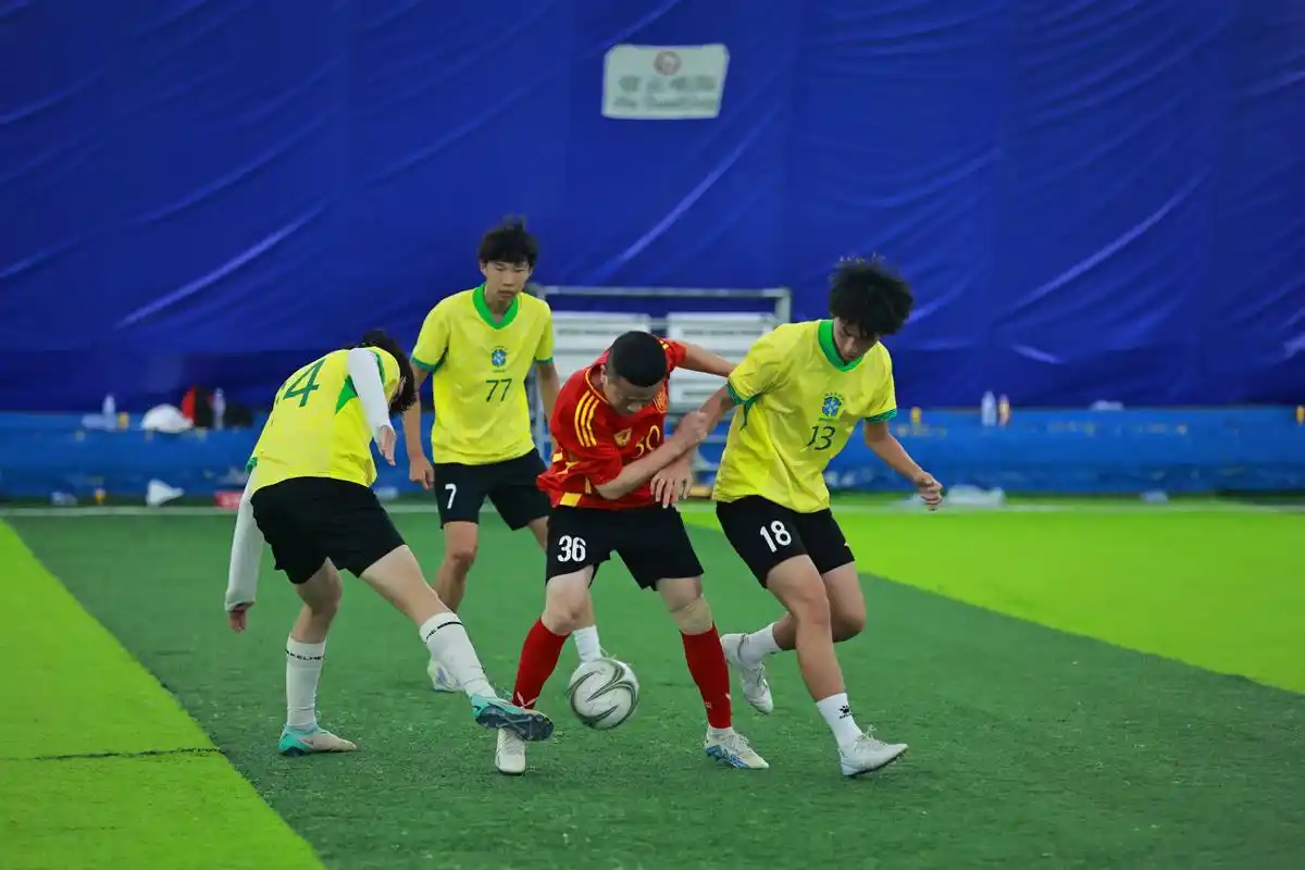 欧冠对决：阿森纳 VS AC米兰